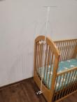 Detská postieľka s matracom a stojanom na baldachyn (4/6)